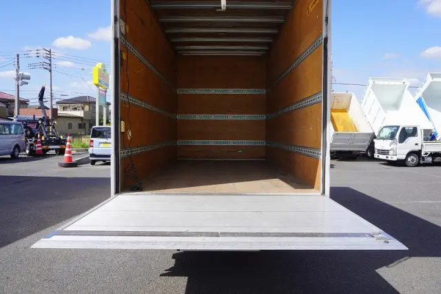 いすゞ エルフ TRG-NPR85AN(2WD)の写真26