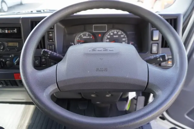 いすゞ エルフ TRG-NPR85AN(2WD)の写真32