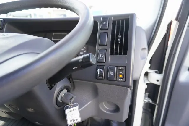 いすゞ エルフ TRG-NPR85AN(2WD)の写真37