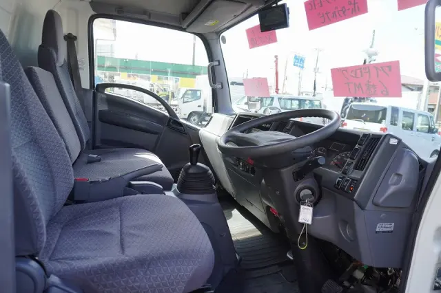 いすゞ エルフ TRG-NPR85AN(2WD)の写真40