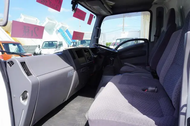 いすゞ エルフ TRG-NPR85AN(2WD)の写真41