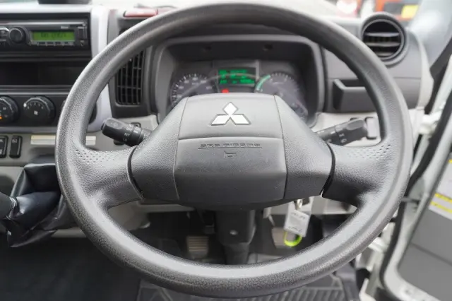 三菱 キャンター 2PG-FEB80(2WD)の写真28