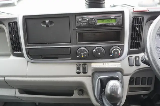 三菱 キャンター 2PG-FEB80(2WD)の写真30