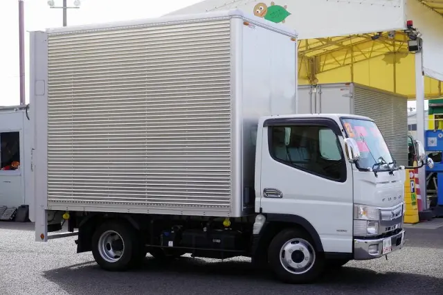 三菱 キャンター 2RG-FBA20(2WD)の写真6