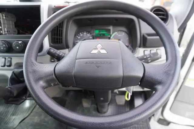 三菱 キャンター 2RG-FBA20(2WD)の写真31