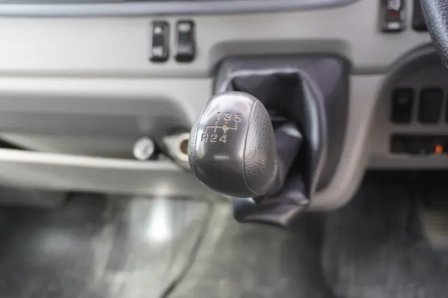 三菱 キャンター 2RG-FBA20(2WD)の写真32