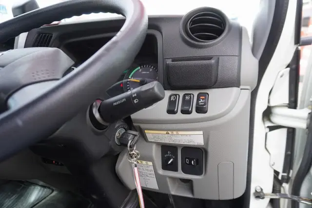 三菱 キャンター 2RG-FBA20(2WD)の写真35