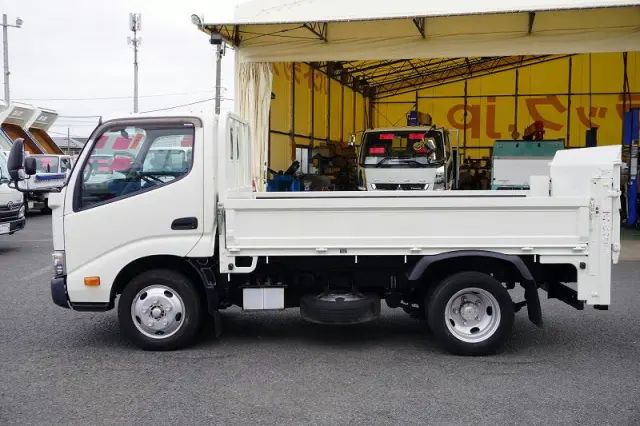 トヨタ ダイナ TKG-XZU605(2WD)の写真3