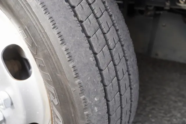 いすゞ エルフ TRG-NJR85AN(2WD)の写真10