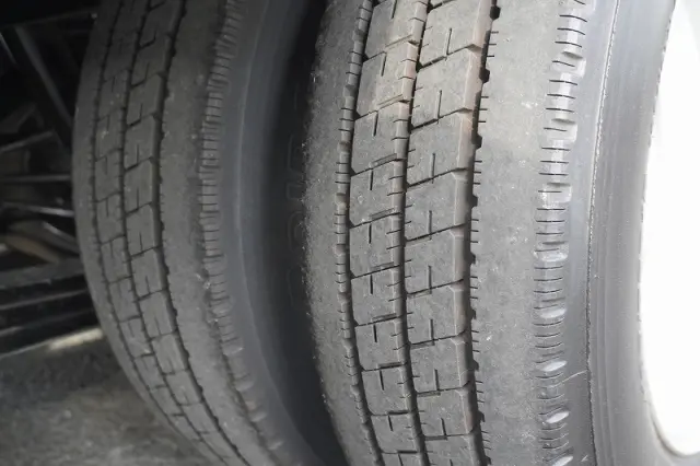 いすゞ エルフ TRG-NJR85AN(2WD)の写真11