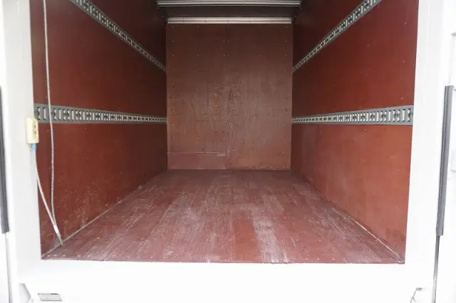 いすゞ エルフ TRG-NJR85AN(2WD)の写真19