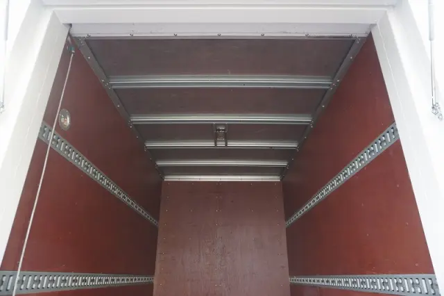 いすゞ エルフ TRG-NJR85AN(2WD)の写真20