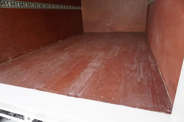 いすゞ エルフ TRG-NJR85AN(2WD)の写真21