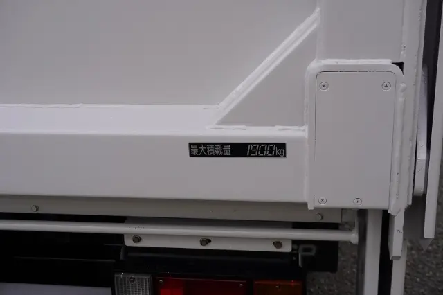 いすゞ エルフ TRG-NJR85AN(2WD)の写真27