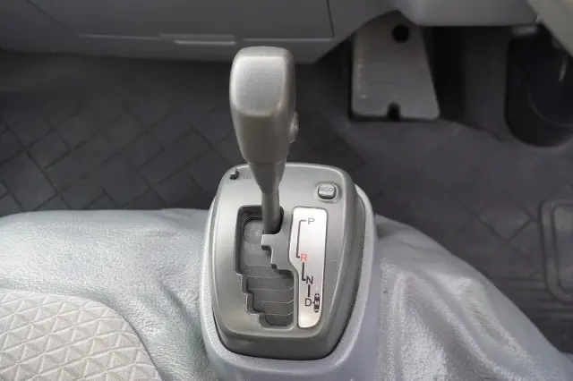 いすゞ エルフ TRG-NJR85AN(2WD)の写真30