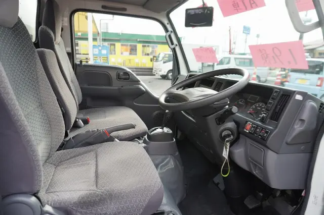 いすゞ エルフ TRG-NJR85AN(2WD)の写真36