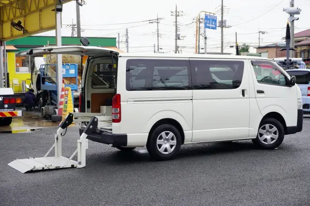 トヨタ その他(トヨタ) CBF-TRH200V(2WD)の写真9