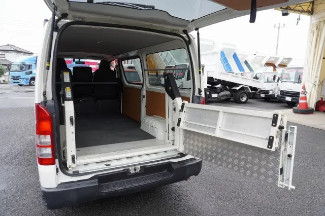 トヨタ その他(トヨタ) CBF-TRH200V(2WD)の写真24