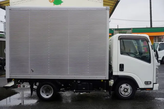 いすゞ エルフ TRG-NLR85AN(2WD)の写真5