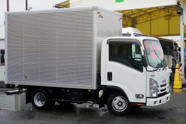 いすゞ エルフ TRG-NLR85AN(2WD)の写真6