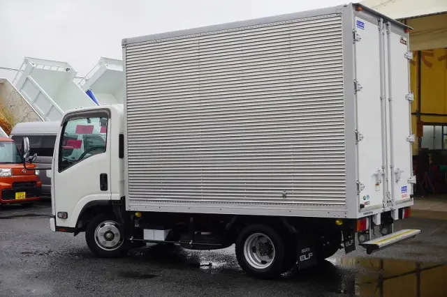 いすゞ エルフ TRG-NLR85AN(2WD)の写真7