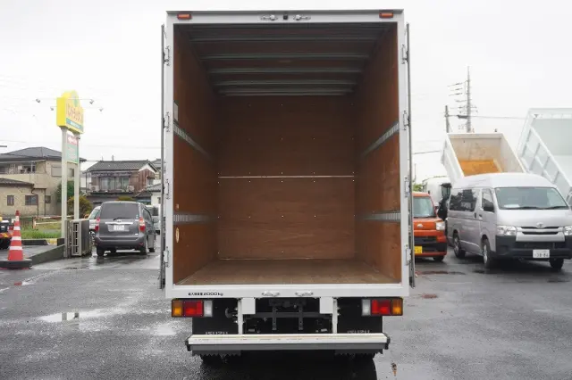 いすゞ エルフ TRG-NLR85AN(2WD)の写真18