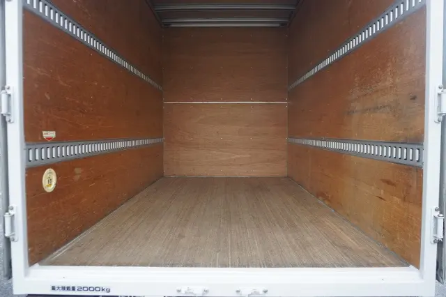 いすゞ エルフ TRG-NLR85AN(2WD)の写真19