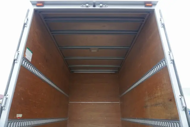 いすゞ エルフ TRG-NLR85AN(2WD)の写真20