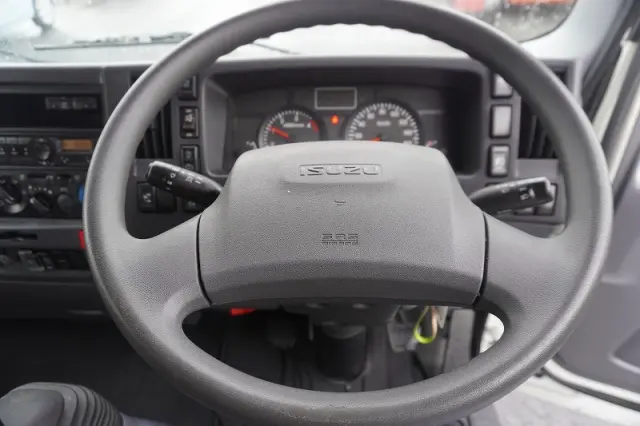 いすゞ エルフ TRG-NLR85AN(2WD)の写真28