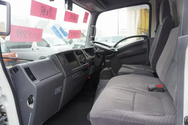 いすゞ エルフ TRG-NLR85AN(2WD)の写真37