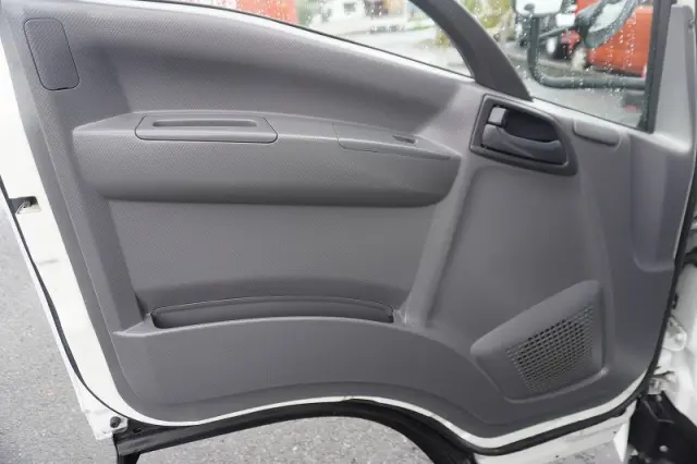 いすゞ エルフ TRG-NLR85AN(2WD)の写真39