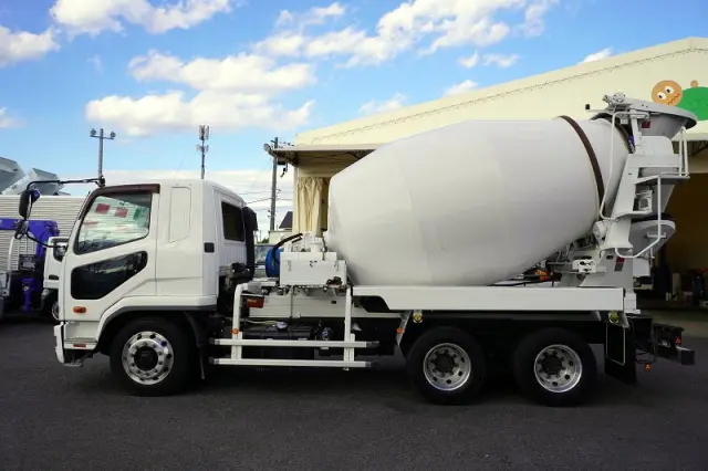 三菱 ファイター QDG-FQ62F(6x4)の写真3