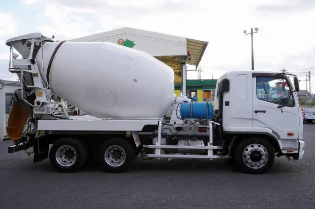 三菱 ファイター QDG-FQ62F(6x4)の写真5