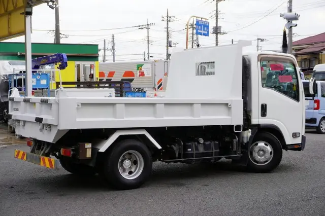 いすゞ エルフ TKG-NPR85YN(2WD)の写真8