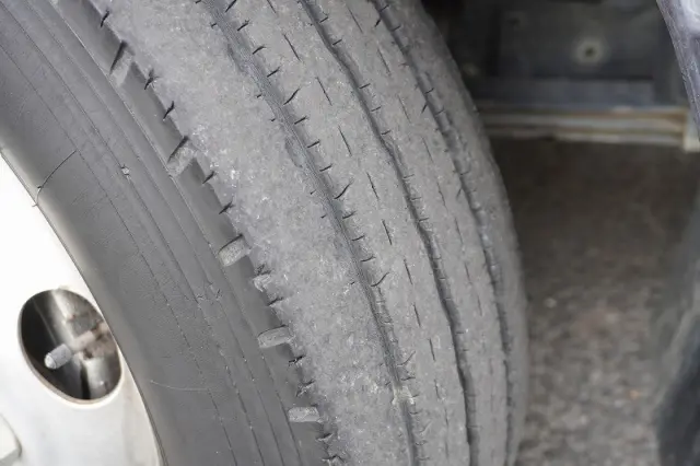 いすゞ エルフ TKG-NPR85YN(2WD)の写真10