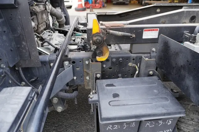 いすゞ エルフ TKG-NPR85YN(2WD)の写真13