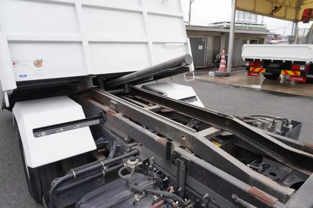 いすゞ エルフ TKG-NPR85YN(2WD)の写真20