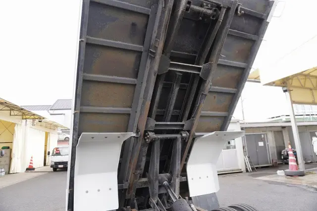 いすゞ エルフ TKG-NPR85YN(2WD)の写真29