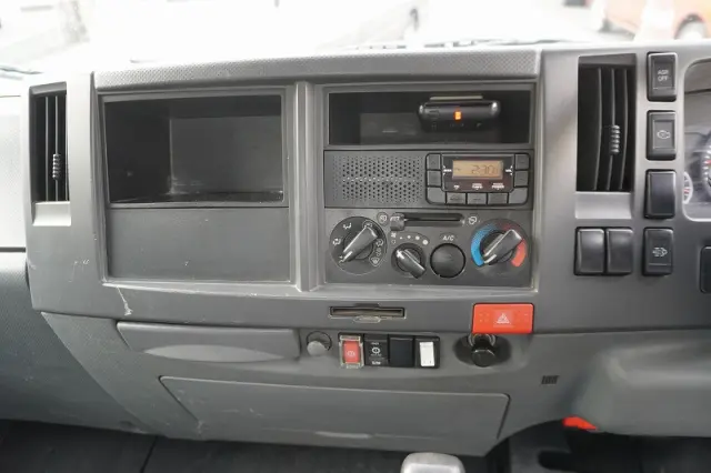 いすゞ エルフ TKG-NPR85YN(2WD)の写真32