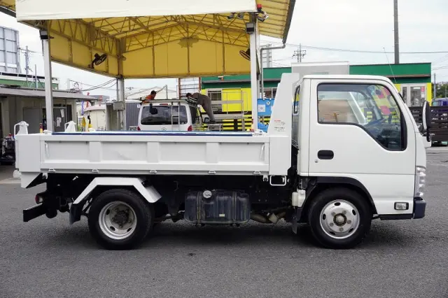 いすゞ エルフ TPG-NKR85AN(2WD)の写真5