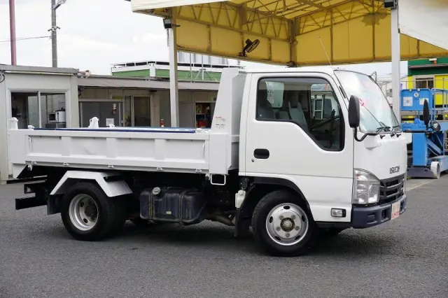 いすゞ エルフ TPG-NKR85AN(2WD)の写真6