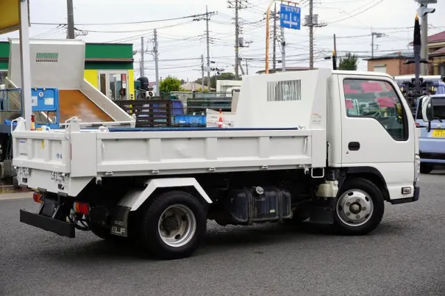 いすゞ エルフ TPG-NKR85AN(2WD)の写真8