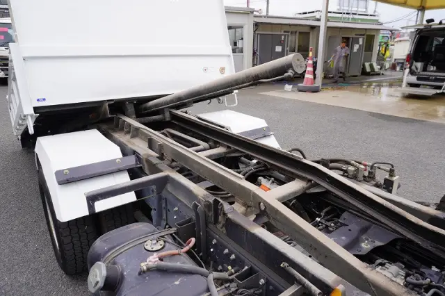 いすゞ エルフ TPG-NKR85AN(2WD)の写真20