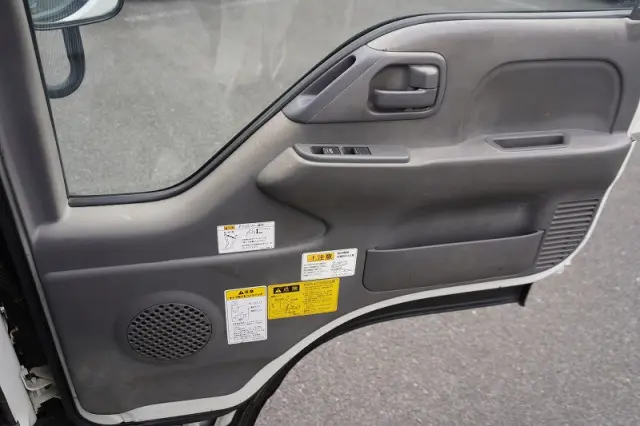 いすゞ エルフ TPG-NKR85AN(2WD)の写真37