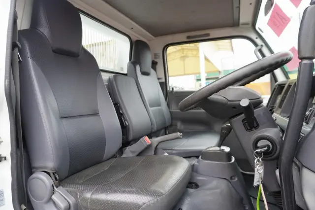 いすゞ エルフ TPG-NKR85AN(2WD)の写真38