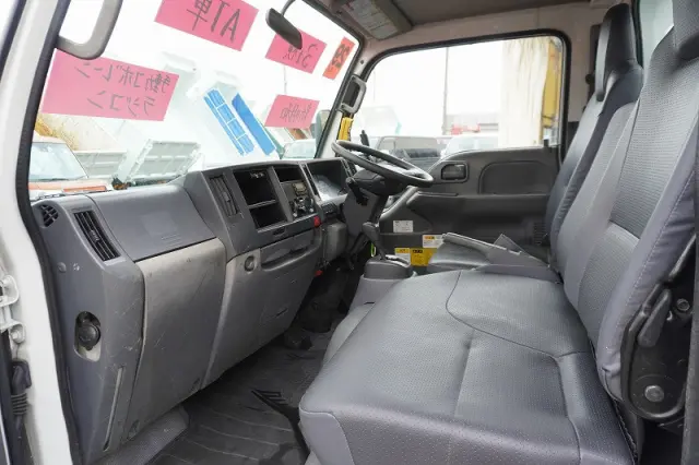 いすゞ エルフ TPG-NKR85AN(2WD)の写真40