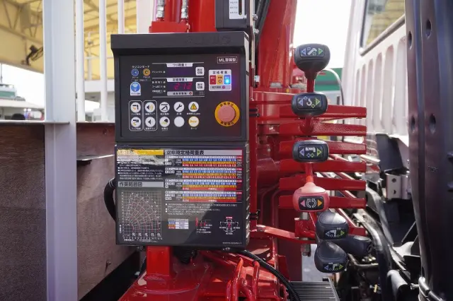 三菱 ファイター 2KG-FK62FZ(2WD)の写真24