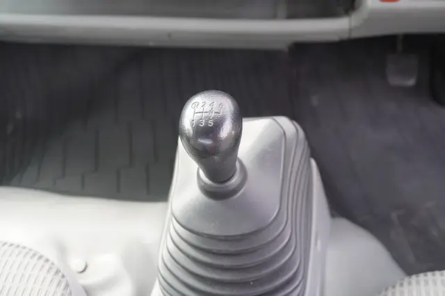 日野 デュトロ SDG-XZU720M(2WD)の写真32