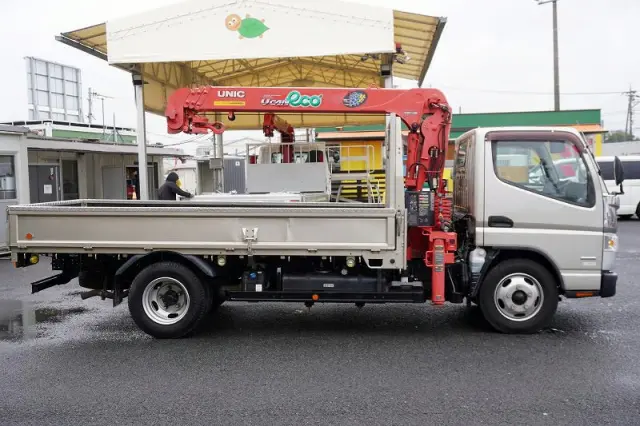 三菱 キャンター TPG-FEA50(2WD)の写真5