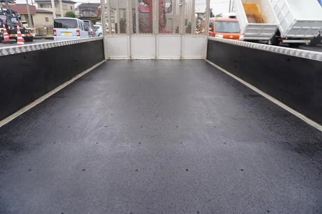 三菱 キャンター TPG-FEA50(2WD)の写真18